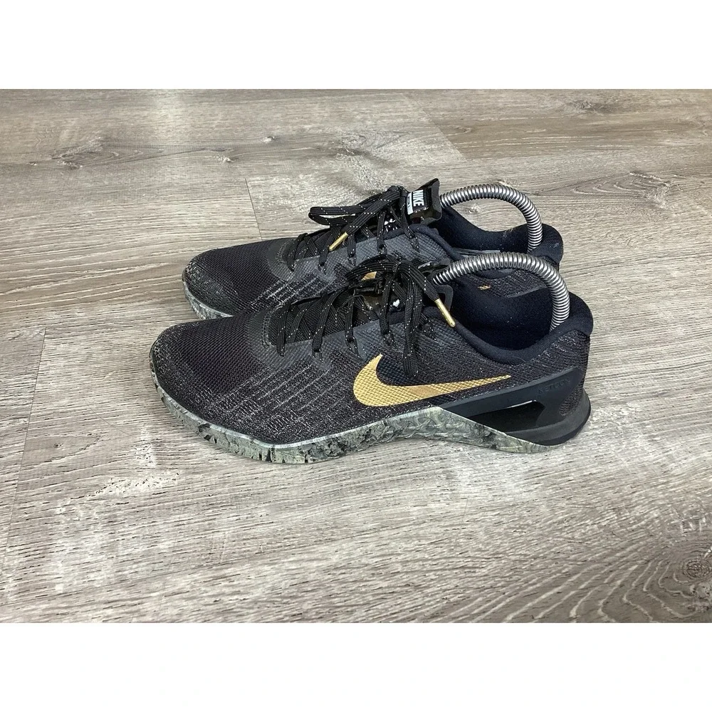 Nike Metcon 3 AMP Cross Training Shoes Womens Size 8.5 EUR 40 GOLD 849808-003